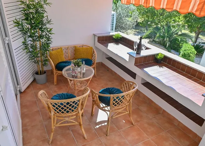 Apartment Adela I With Terrace