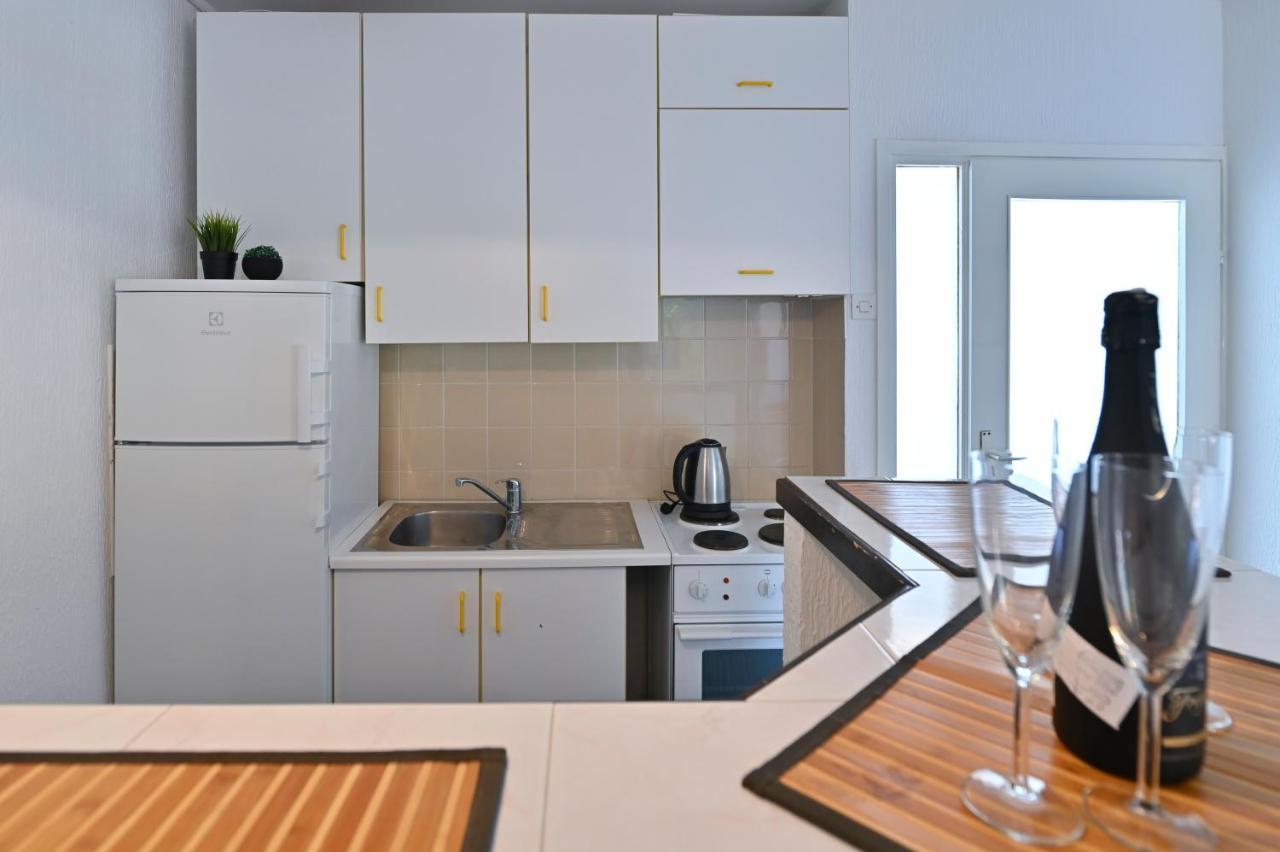 Apartment Adela I With Terrace Novalja